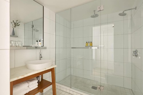 Mondrian Park Avenue - image 17