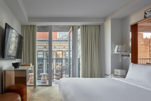 Mondrian Park Avenue - image 28