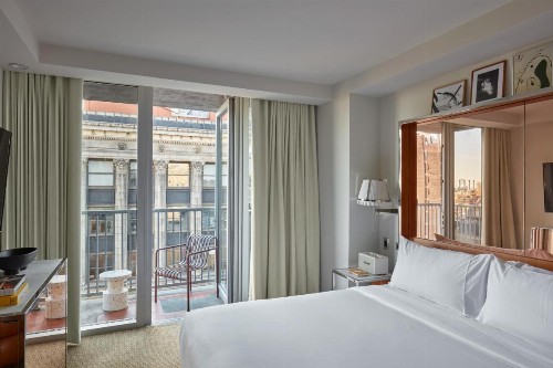 Mondrian Park Avenue - image 29