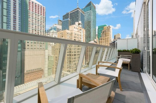 AC Hotel by Marriott New York Times Square - image 18