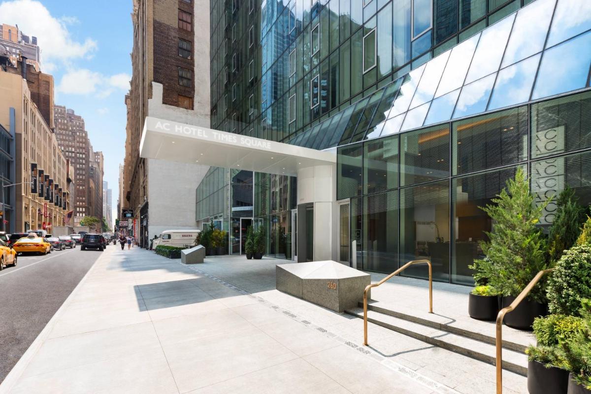 AC Hotel by Marriott New York Times Square - image 4