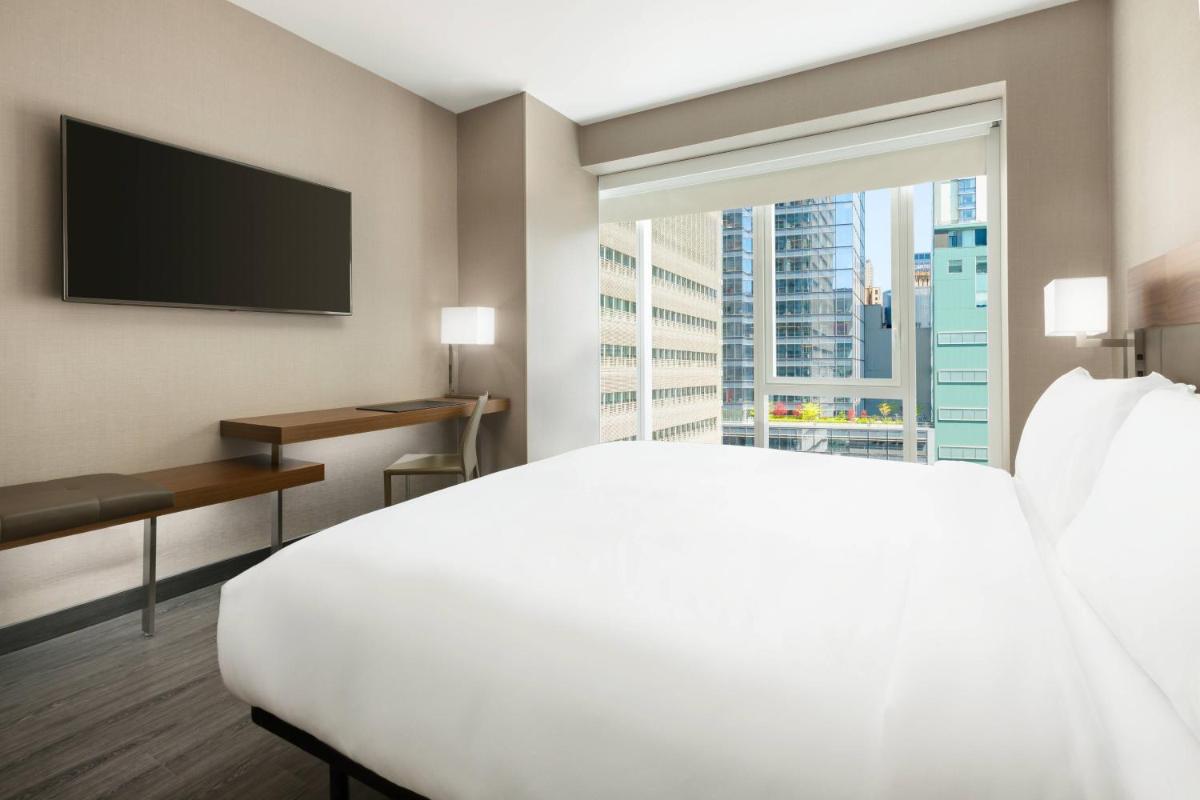 AC Hotel by Marriott New York Times Square - image 7