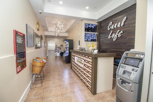 Canal Loft Hotel - image 11