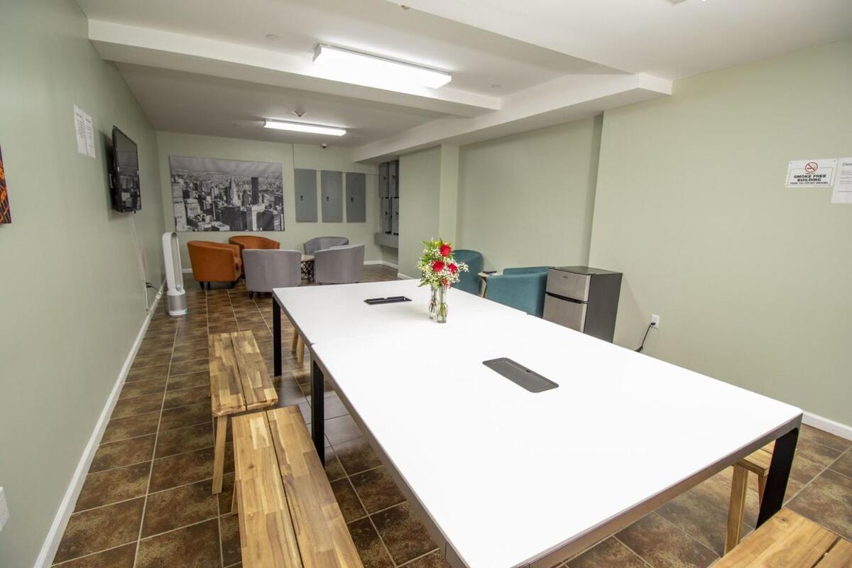 Canal Loft Hotel - image 2