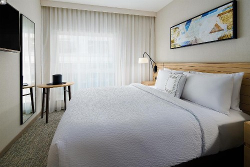 TownePlace Suites by Marriott New York Manhattan/Times Square - image 2