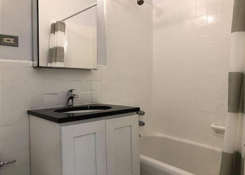 Modern Midtown East Apartments in NYC - image 10