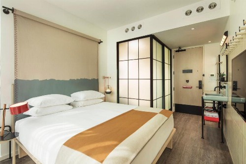 Moxy NYC Chelsea - image 12