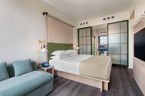 Moxy NYC Chelsea - image 22