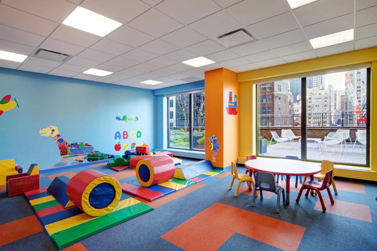 Bluebird Suites in Midtown West - image 6