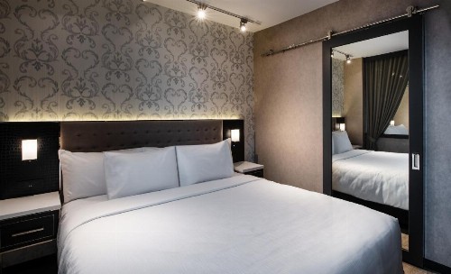 Aliz Hotel Times Square - image 9