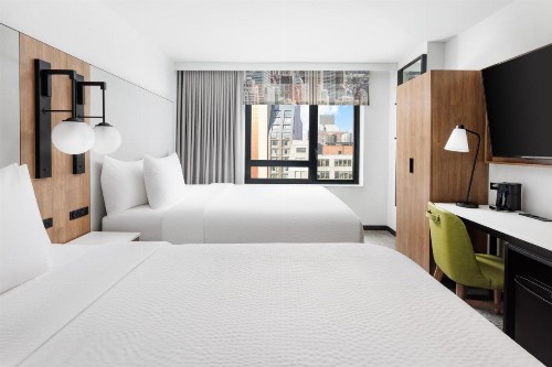 Fairfield Inn & Suites by Marriott New York Manhattan/Times Square South - image 17