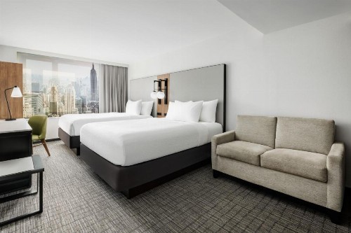 Fairfield Inn & Suites by Marriott New York Manhattan/Times Square South - image 20