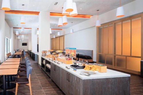 Fairfield Inn & Suites by Marriott New York Manhattan/Times Square South - image 24