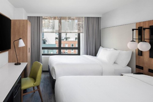 Fairfield Inn & Suites by Marriott New York Manhattan/Times Square South - image 8