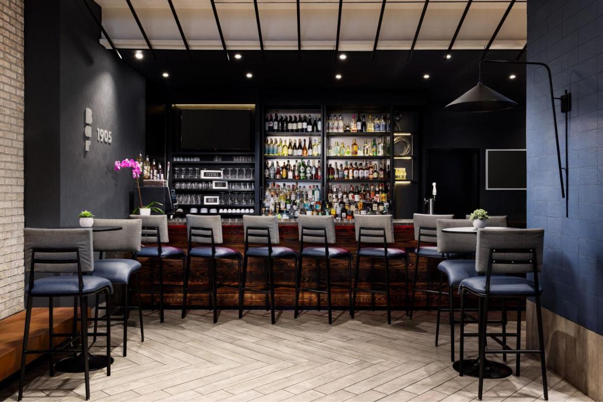 SpringHill Suites by Marriott New York Manhattan/Times Square South - image 5