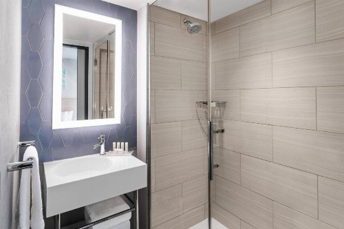 SpringHill Suites by Marriott New York Manhattan/Times Square South - image 9