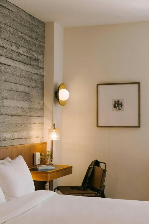 Hotel Henri - image 4