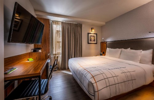 La Quinta by Wyndham Time Square South - image 26