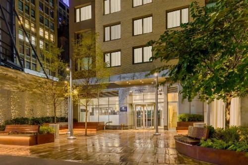 DoubleTree by Hilton New York Times Square South - image 4
