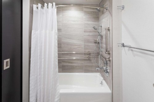 DoubleTree by Hilton New York Times Square South - image 8