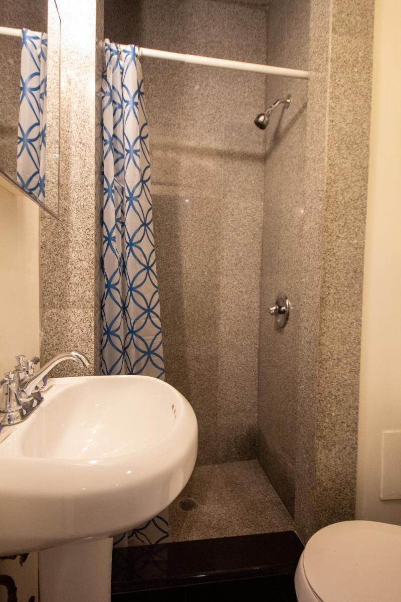 STUDIO PLUS - 2 Bedroom Apartment in Midtown - image 2