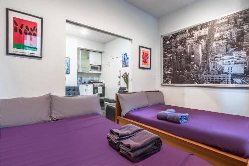 420 Friendly Loft 2 Bedroom Sleeps 6 Grand Central - image 8