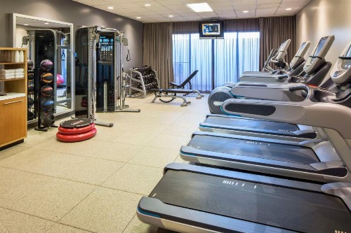 DoubleTree by Hilton Newark-Fremont - image 13