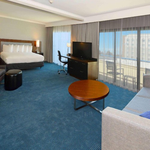 DoubleTree by Hilton Newark-Fremont - image 14