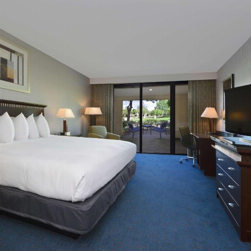 DoubleTree by Hilton Newark-Fremont - image 16