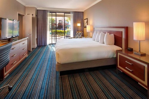 DoubleTree by Hilton Newark-Fremont - image 21