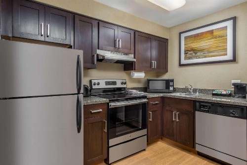 Homewood Suites by Hilton Newark Fremont - image 19
