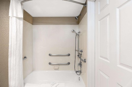 Homewood Suites by Hilton Newark Fremont - image 38