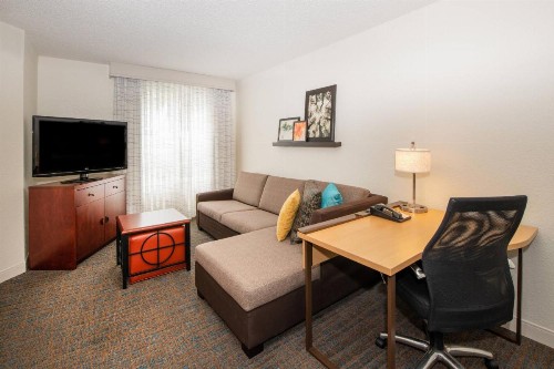 Residence Inn by Marriott Newark Silicon Valley - image 6