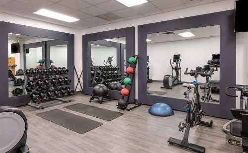 DoubleTree by Hilton Newark Penn Station NJ - image 12