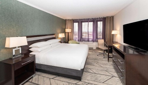 DoubleTree by Hilton Newark Penn Station NJ - image 20