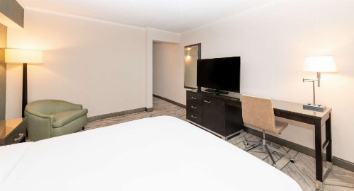 DoubleTree by Hilton Newark Penn Station NJ - image 24