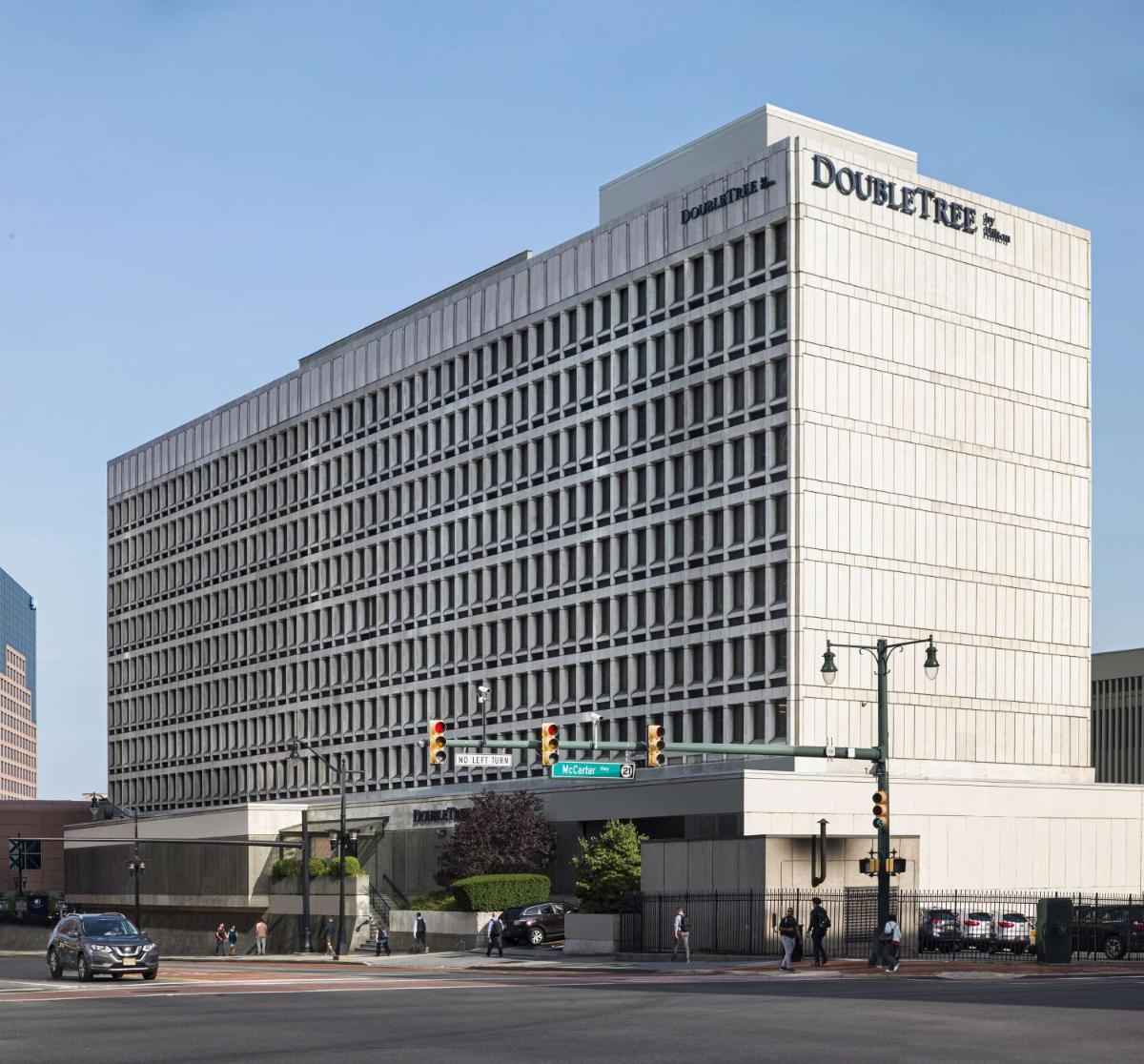 DoubleTree by Hilton Newark Penn Station NJ - image 4