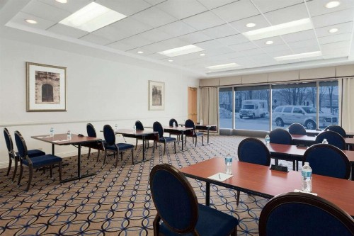 DoubleTree by Hilton Newark Penn Station NJ - image 44