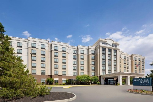 SpringHill Suites by Marriott Newark International Airport - image 1