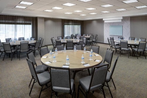SpringHill Suites by Marriott Newark International Airport - image 12