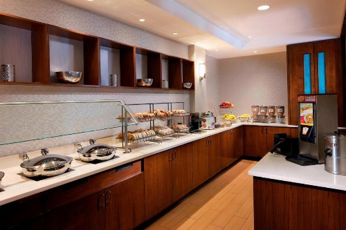 SpringHill Suites by Marriott Newark International Airport - image 19