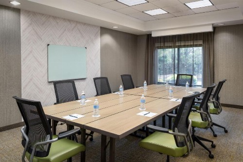 SpringHill Suites by Marriott Newark International Airport - image 20