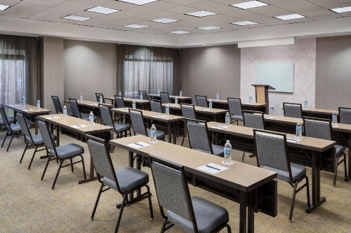 SpringHill Suites by Marriott Newark International Airport - image 6