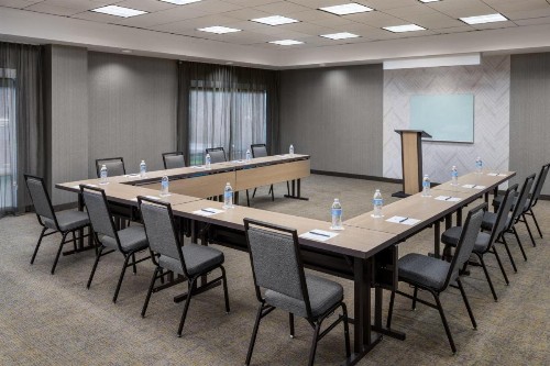 SpringHill Suites by Marriott Newark International Airport - image 8