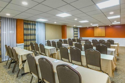 Wyndham Garden Hotel Newark Airport - image 8