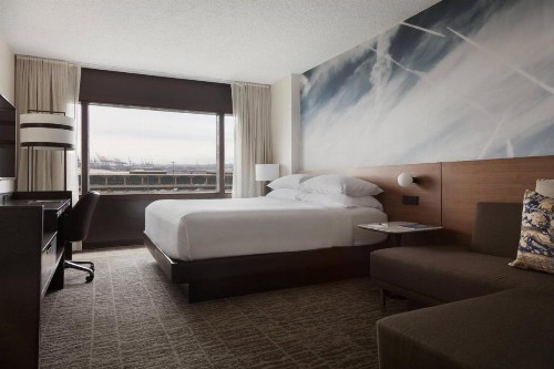 Newark Liberty International Airport Marriott - image 14