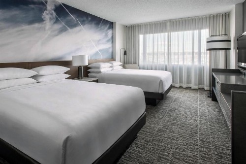 Newark Liberty International Airport Marriott - image 18