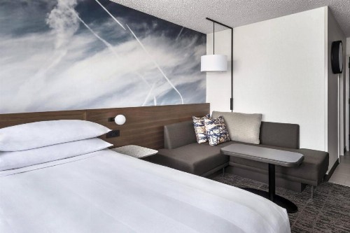 Newark Liberty International Airport Marriott - image 23