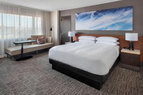 Newark Liberty International Airport Marriott - image 3