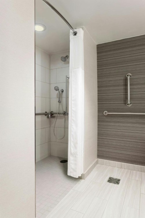 Newark Liberty International Airport Marriott - image 31